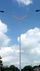 Poste Tipo avenida